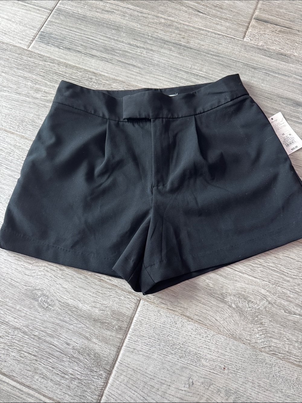 A new day NWT Black High-Waist Tailored Shorts